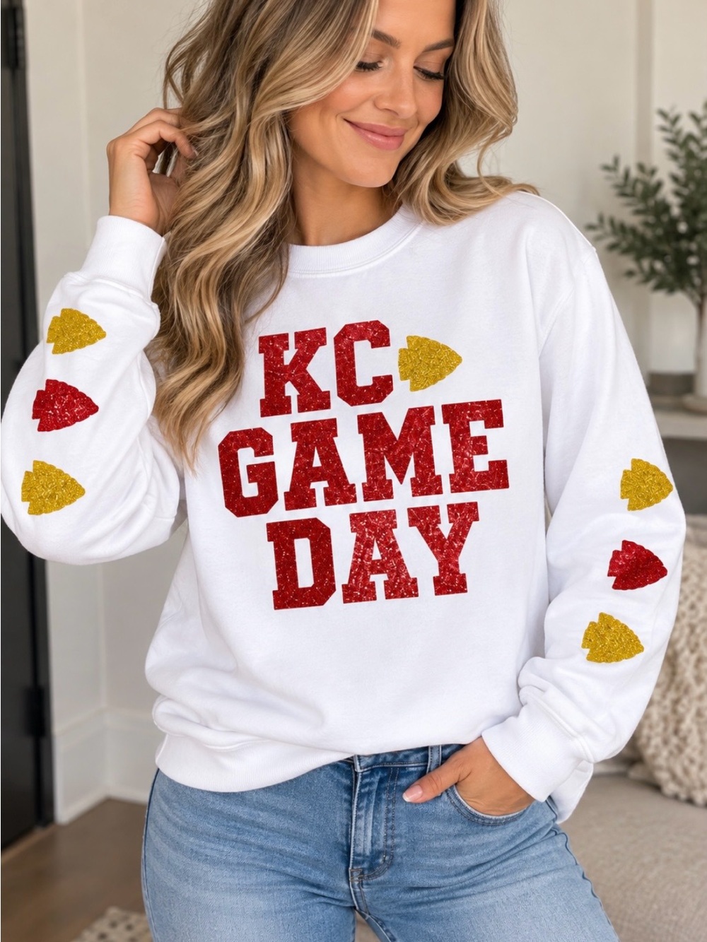 NEW Kansas City chiefs women’s white glitter sweatshirt - SMALL